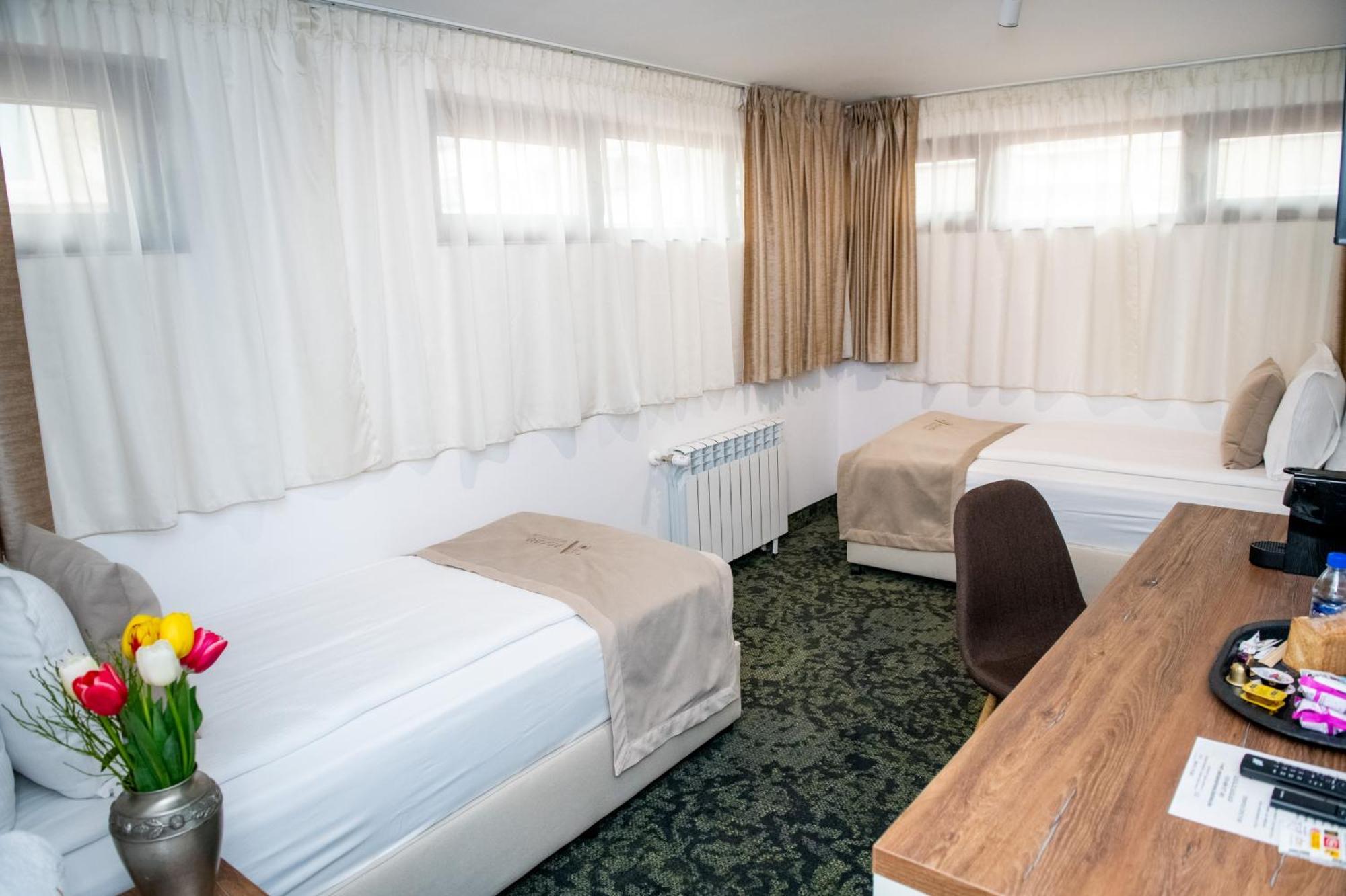 Agora' Boutique Hotel Sofia Bagian luar foto