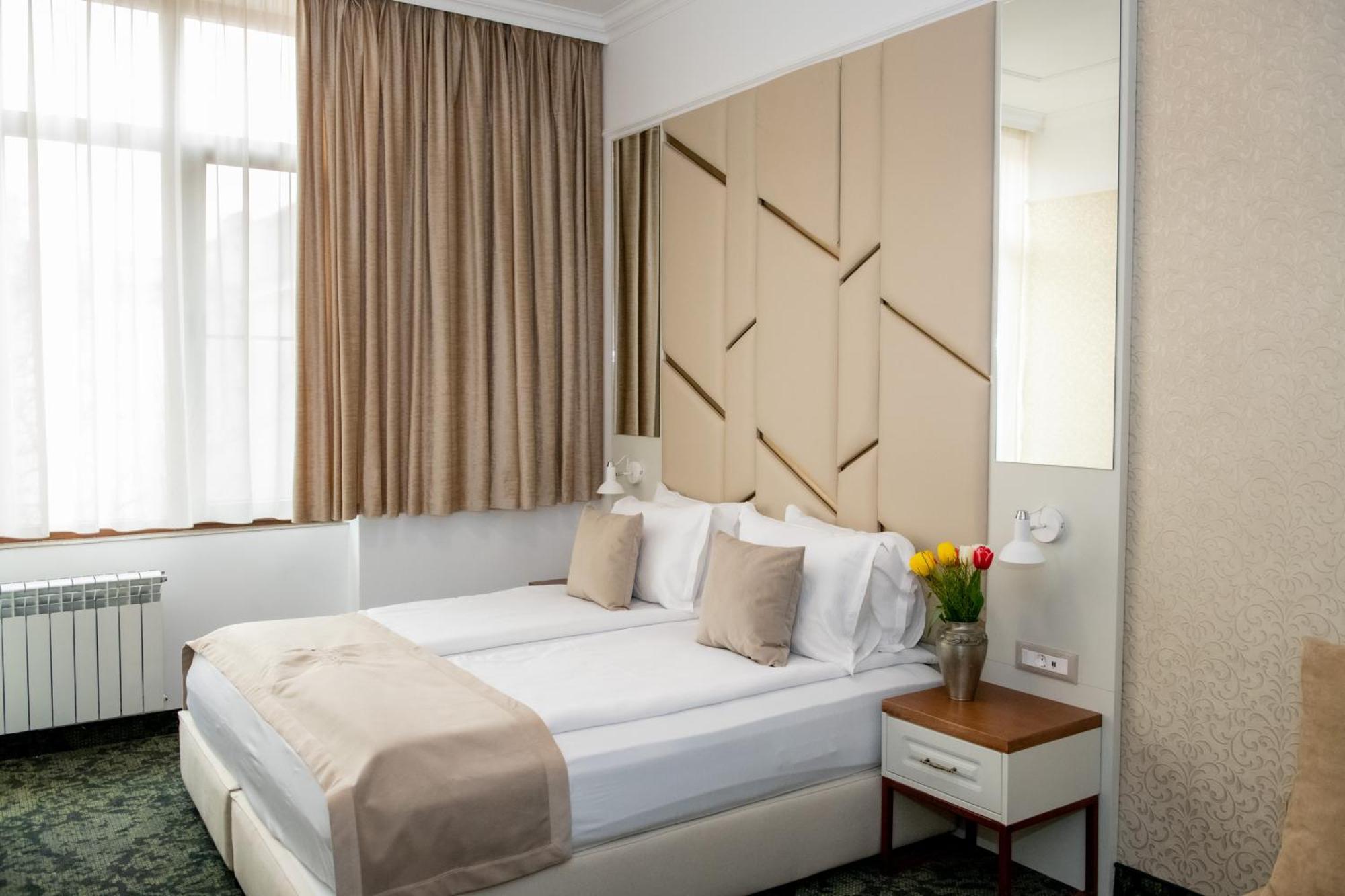 Agora' Boutique Hotel Sofia Bagian luar foto