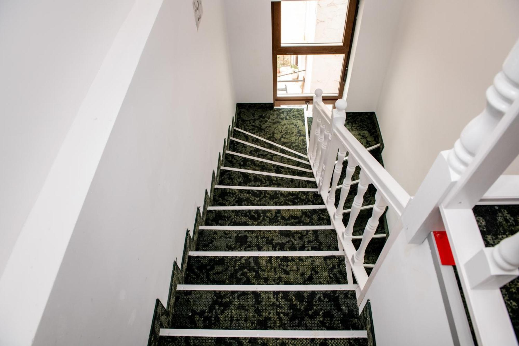 Agora' Boutique Hotel Sofia Bagian luar foto